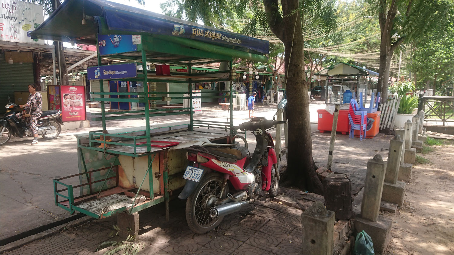Most of street vendors are gone. Siem Reap