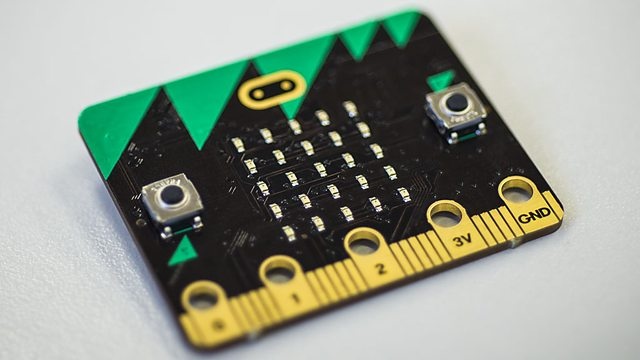 BBC Micro:bit—a free single-board PC for every Year 7 kid in the UK